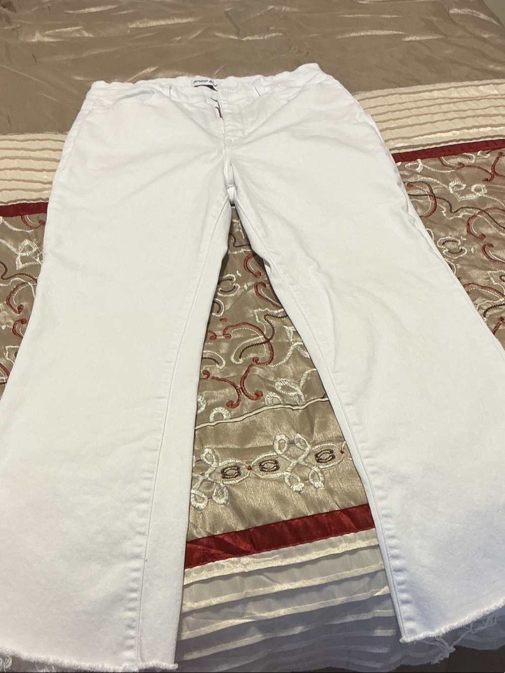 Studio White Wide-Leg Flare Jeans